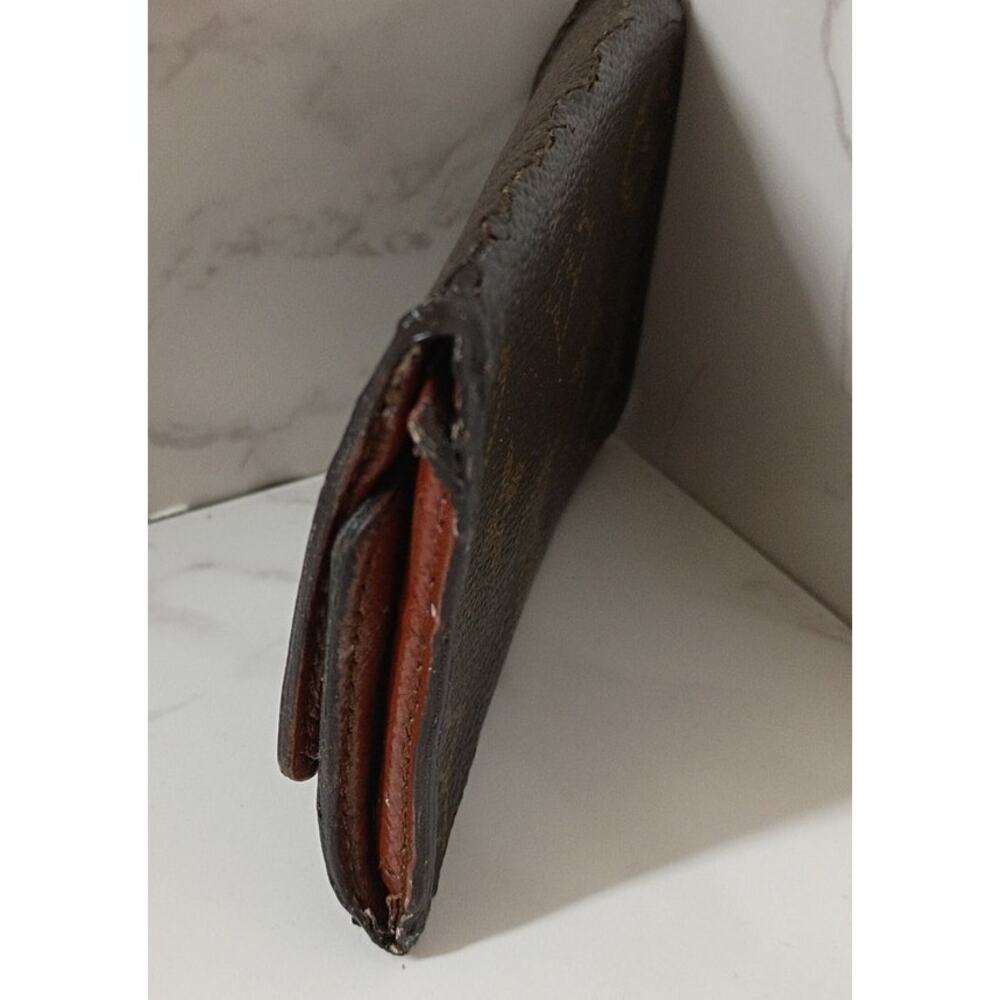 LOUIS VUITTON Brown Monogram Leather 6 Key Holder - Picture 5 of 7